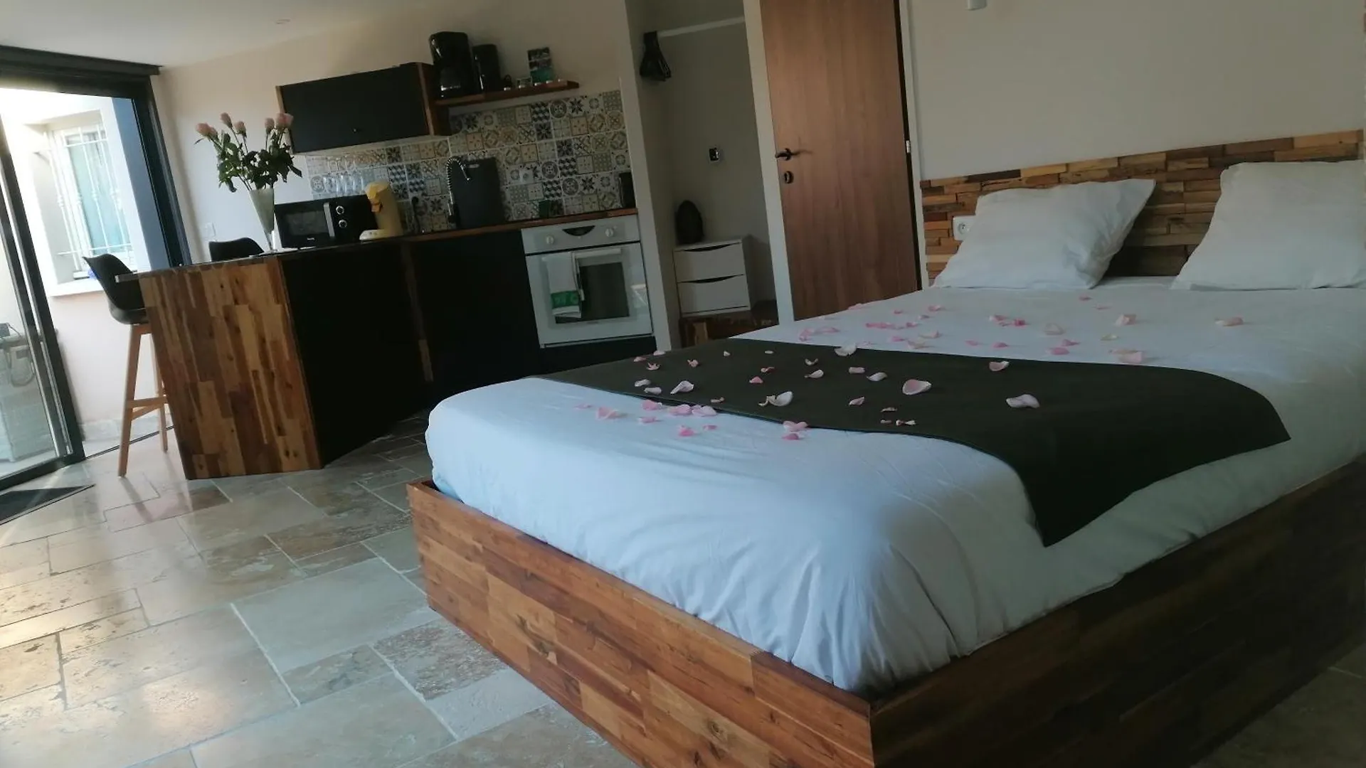 Charmant Logis Neuf Equipe/Piscine/Spa/Sauna/Gym Heyrieux