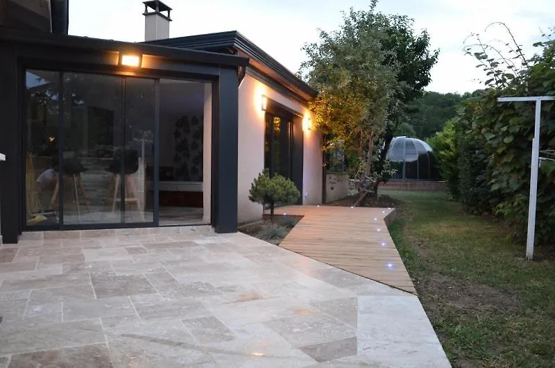Charmant Logis Neuf Equipe/Piscine/Spa/Sauna/Gym Heyrieux 0*,  Франция