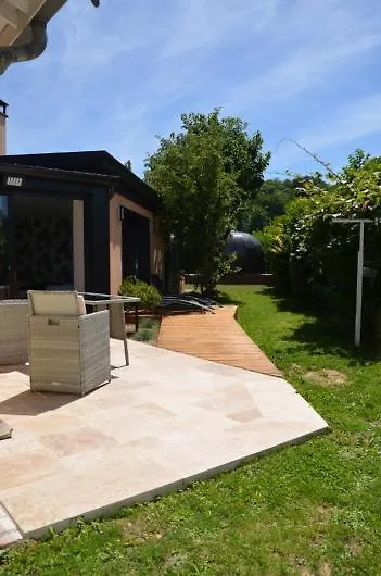 Charmant Logis Neuf Equipe/Piscine/Spa/Sauna/Gym Heyrieux 0*,  Франция